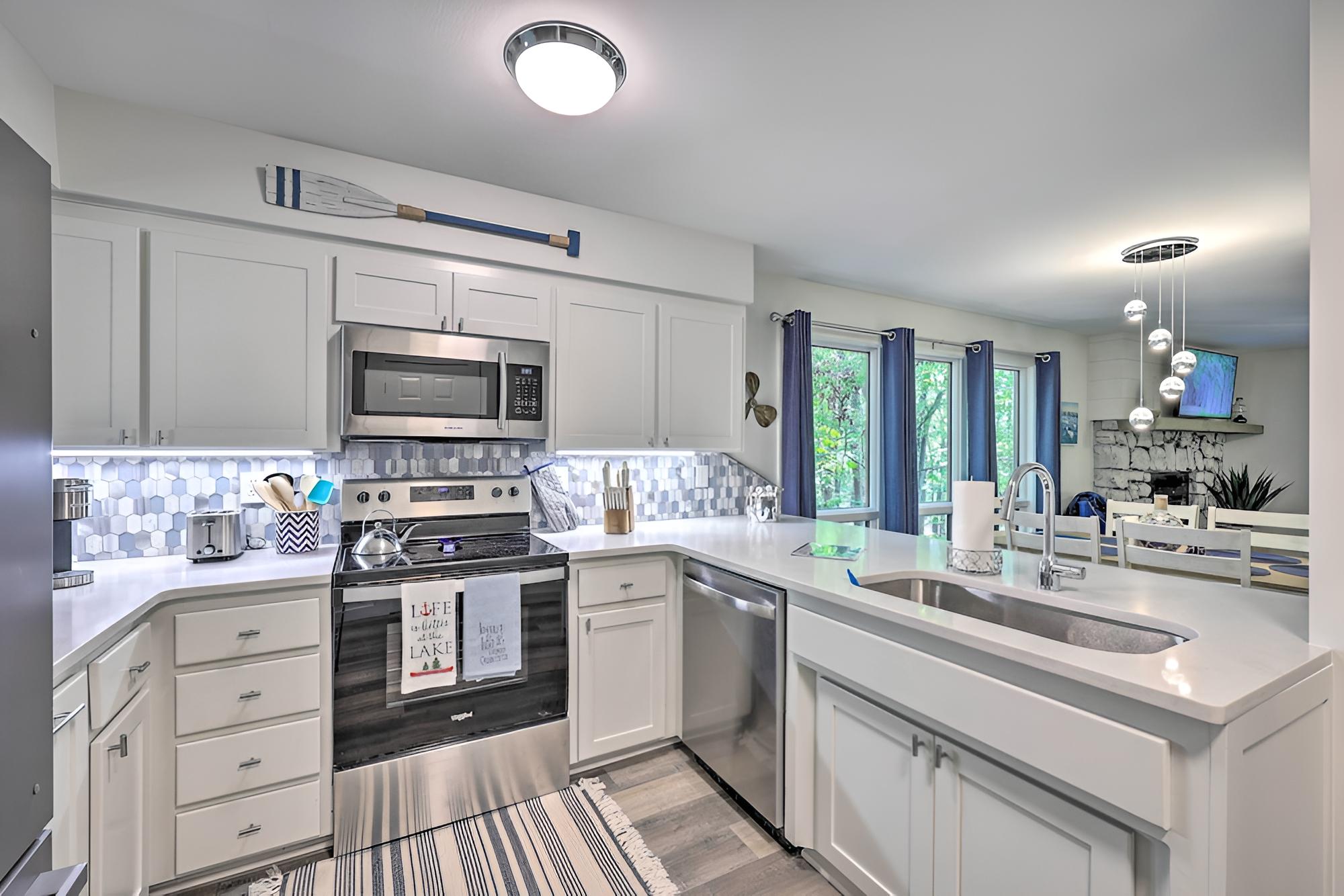 Mt Ida Condo on Lake Ouachita w/ Pool Access! view 3