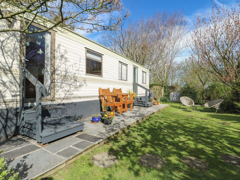 Fron Dderw Caravan
