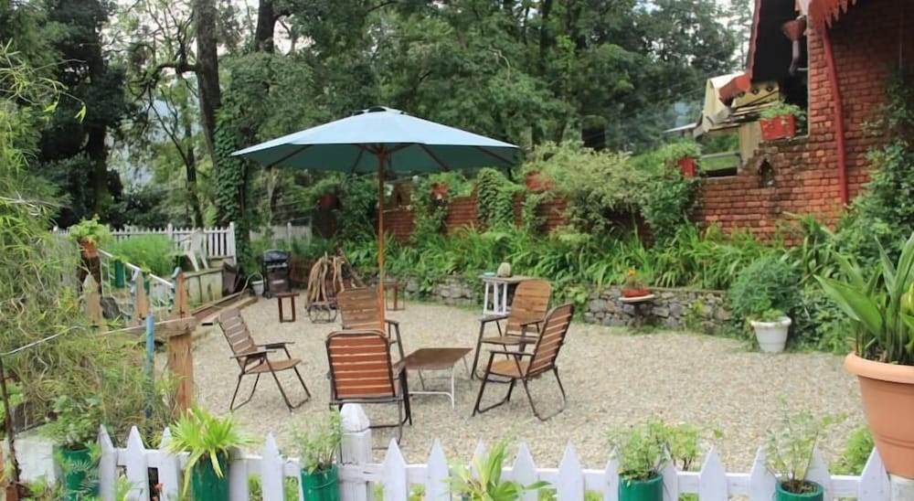 Hotel Dev Cottage