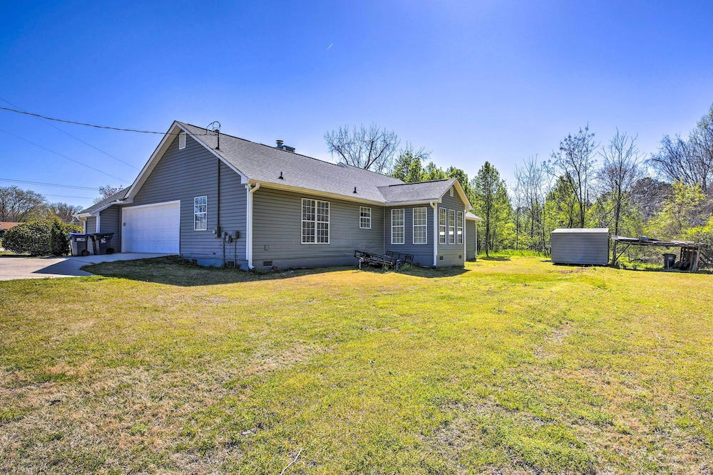 Quiet Lawrenceville Home Near Shopping & Parks! view 3