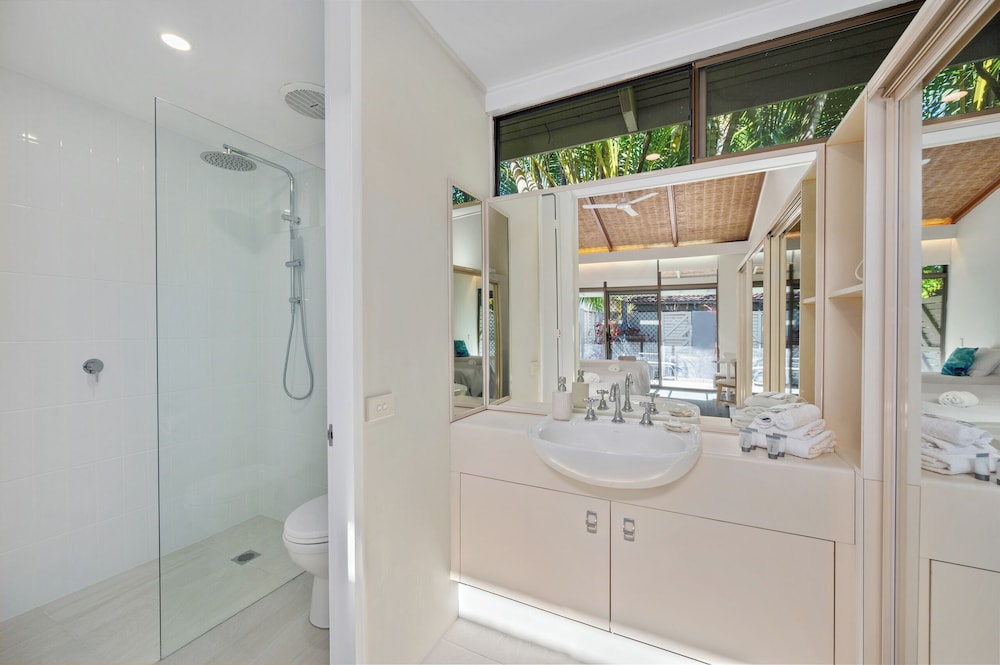 Nautilus Beach Resort by Charlesworth