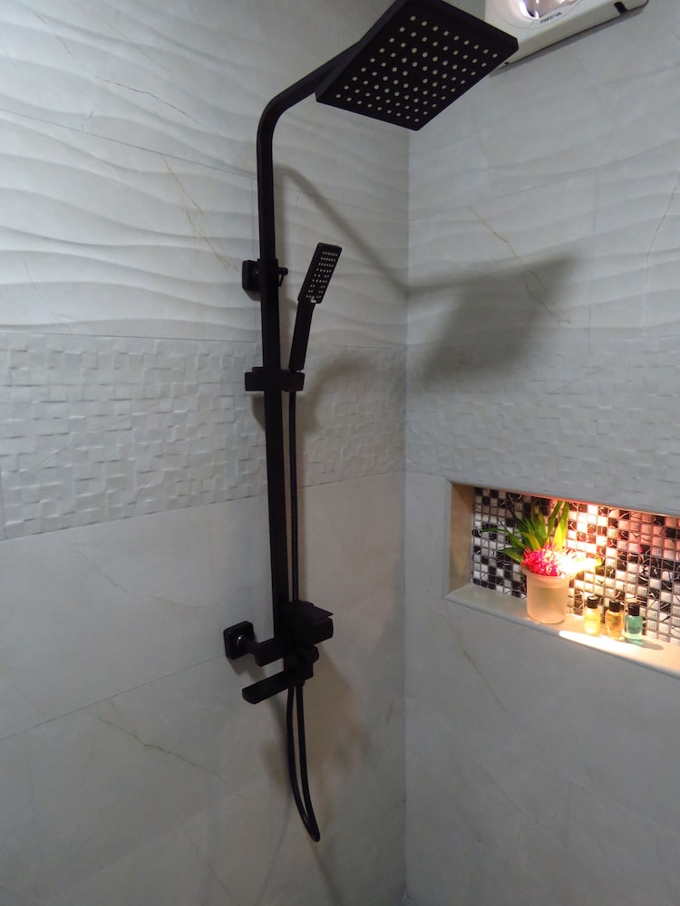 Photo 32