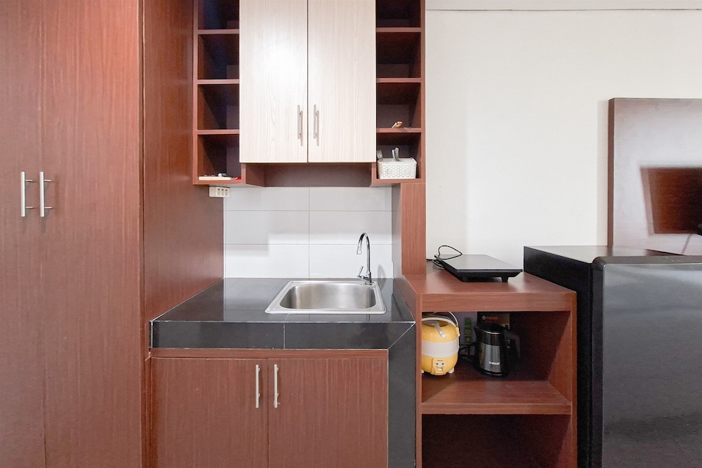 Basic Studio Room Apartment At Tuscany Residence