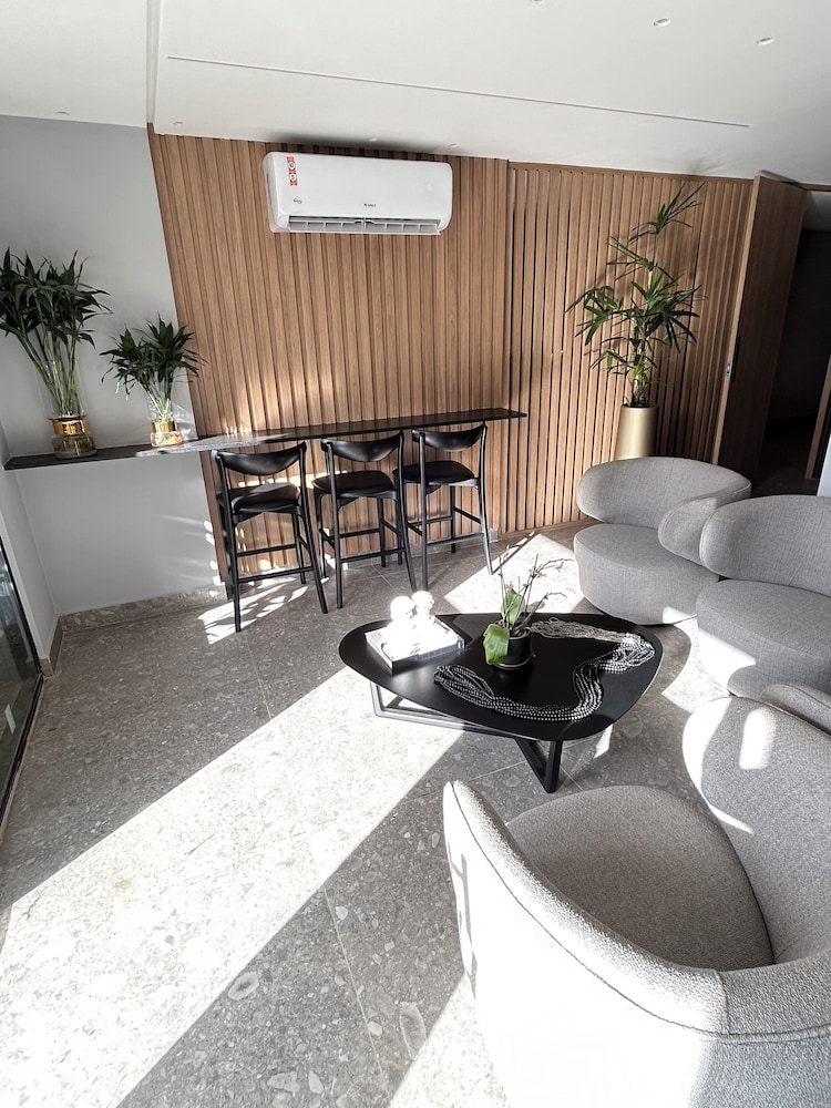 Melhores Flats - Luxuoso beira-mar