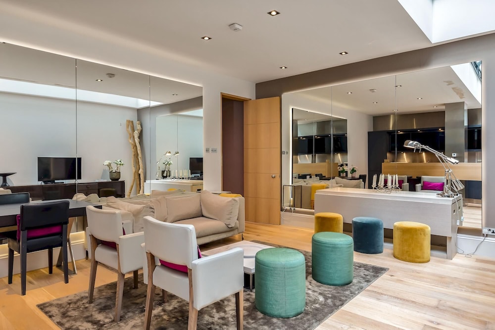 Newly Refurbished 2-bed Apartment in Knightsbridge