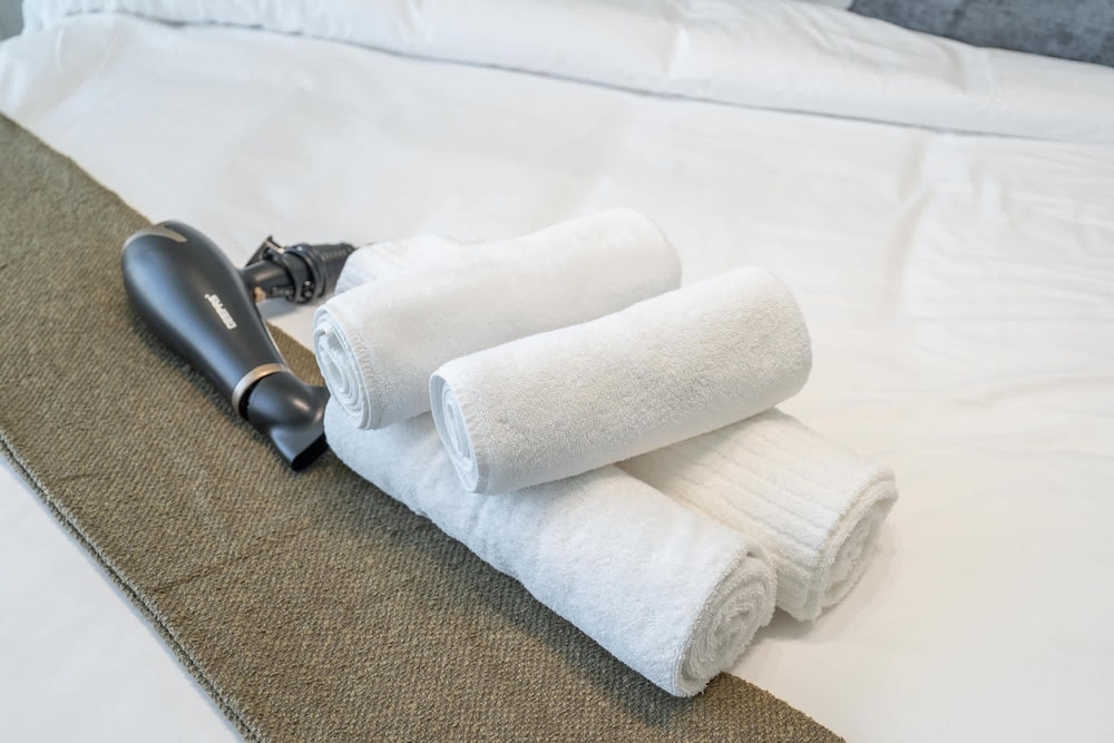 Tranquil 2 Bedroom in Binghatti Onyx With a Private Pool and City View