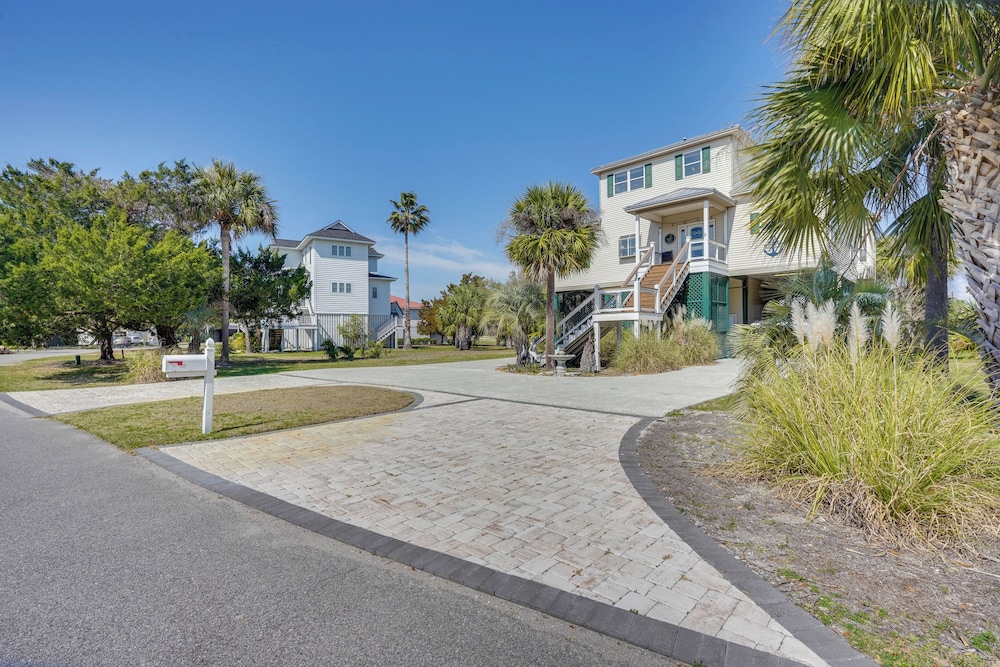 Marina & Golf Course Views: Edisto Island Home