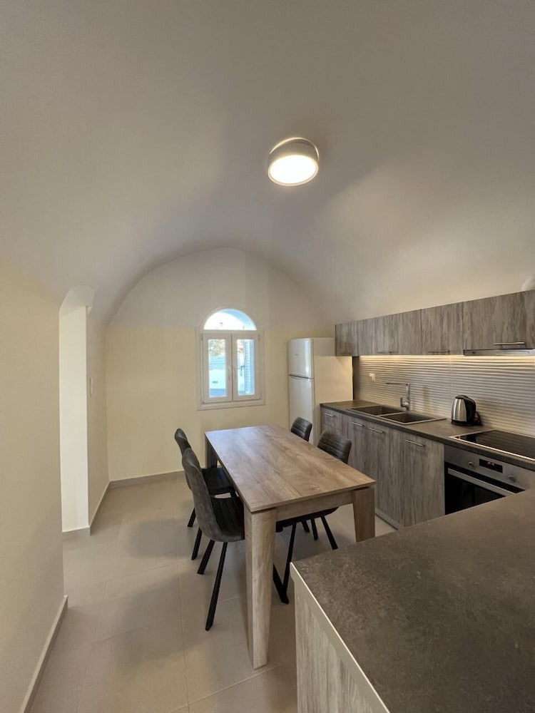New Villa Sostis