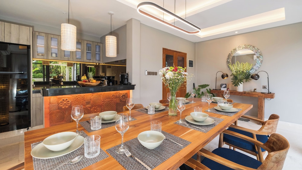 Baliris Villa V by Villa Finder