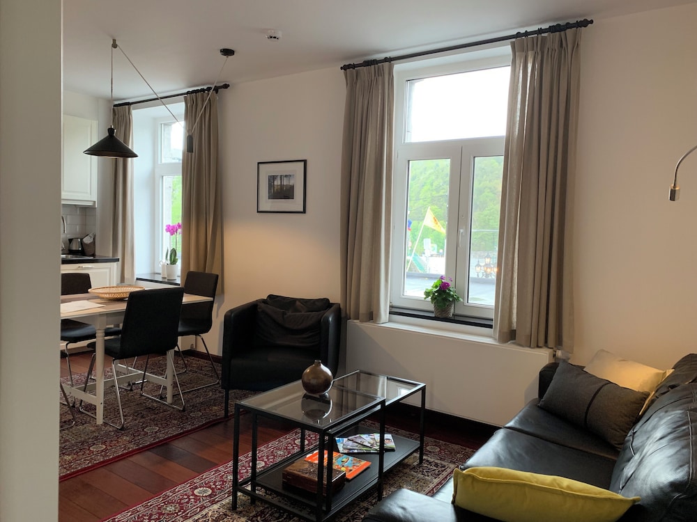 Le Baron Apartments
