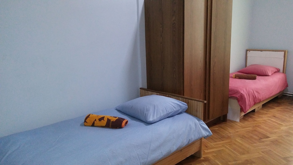 Vareron Hostel