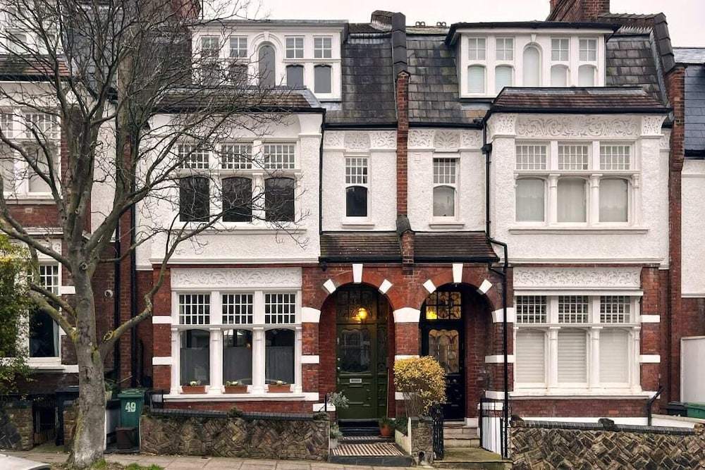 The Belsize Park Place - Charming 6bdr Home With Garden