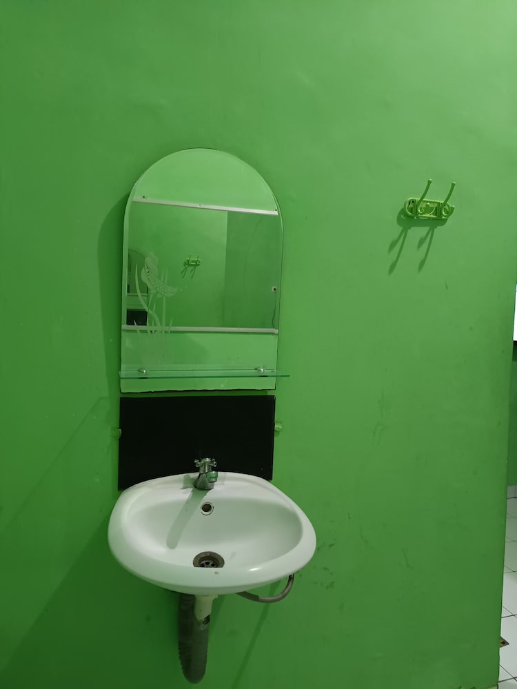 Four Hostel Bandar Lampung