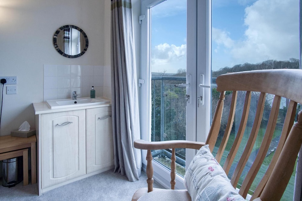 Little Glen - 3 Bedroom Holiday Home - Tenby