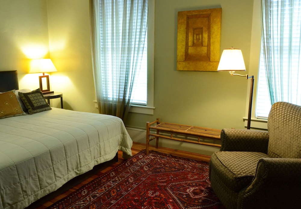Adora Inn