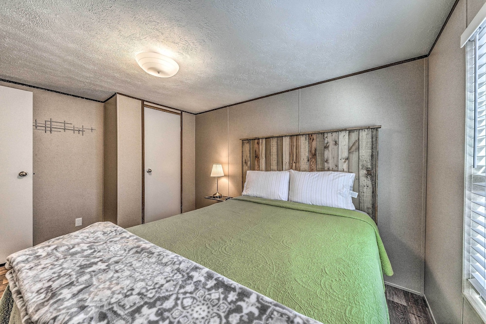 Ruidoso Home Near Golfing, Hiking & Shopping view 5