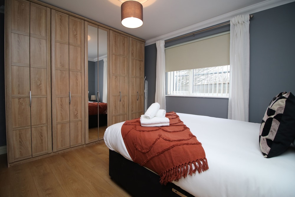 The Nook by Tŷ SA view 3