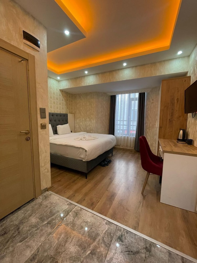 HOTEL PERA WHİTE