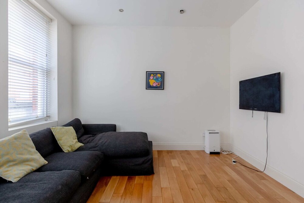 Stylishly Snug 1BD Flat, Camden Town!