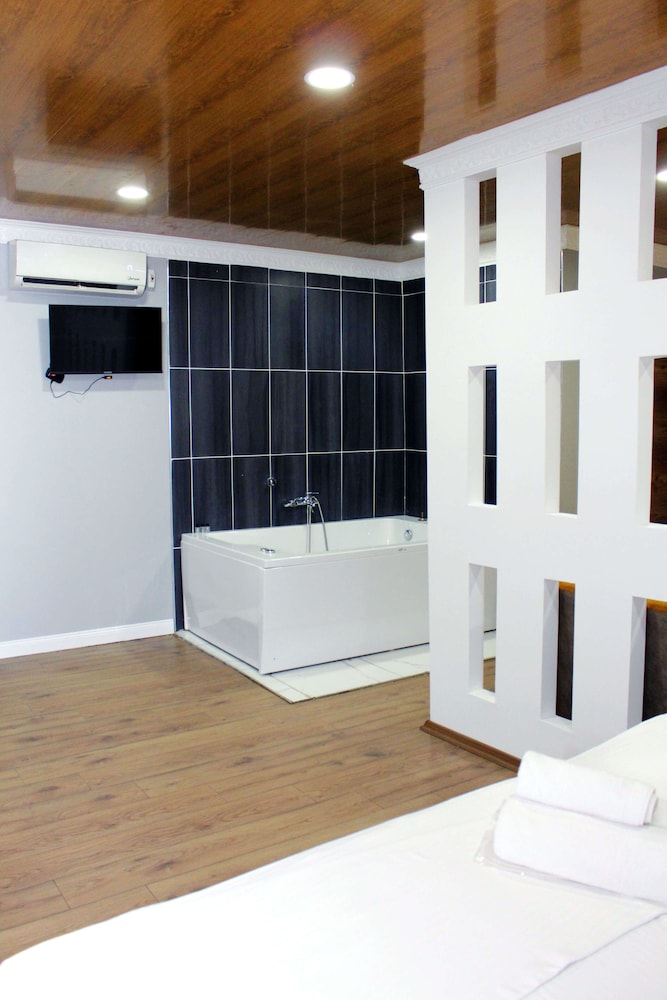 Big Life Otel - Image 63