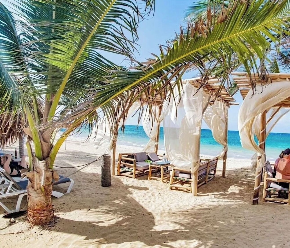 Playa Palmera Beach Front Apartments