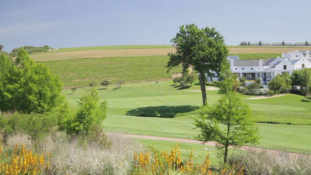 Winelands Golf Lodges at De Zalze