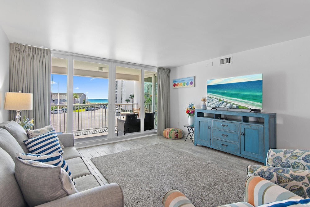 Shoreline Towers 3033