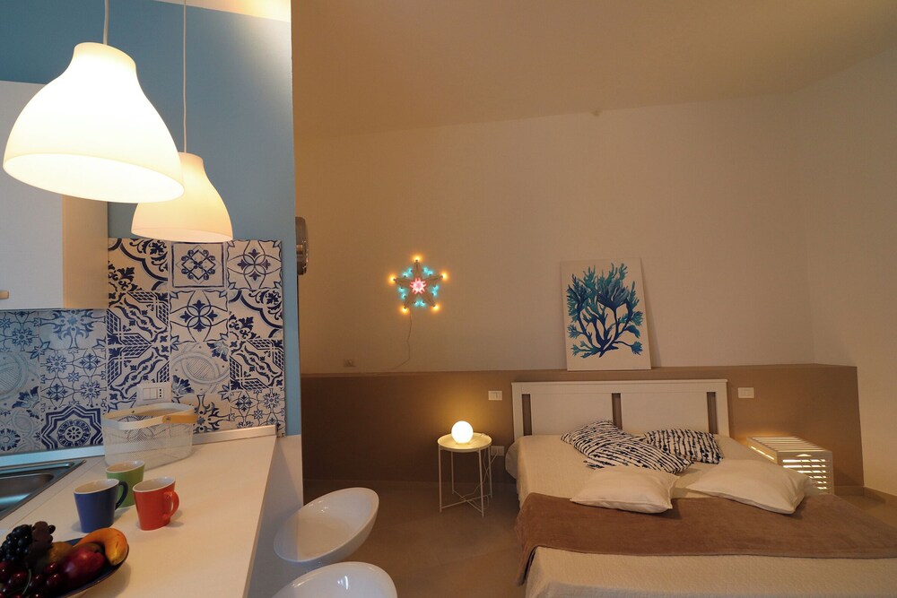 Casa Maya Modern Open-space Apartment Steps From Otrantos Seafront