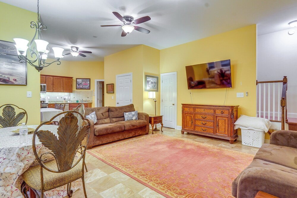 Scenic Studio w/ Dock Access in Fayetteville!