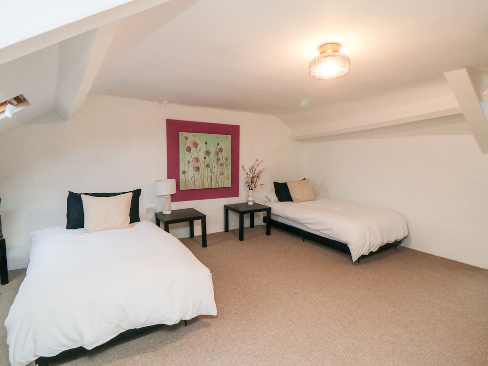 No.20 The Headland