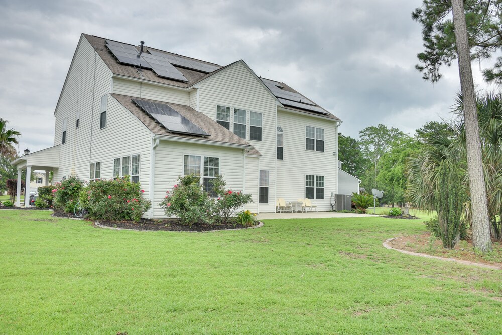 Summerville Getaway w/ Pool Access: Near Golf! view 5