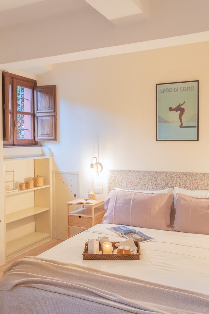 La Piazza di Cernobbio by Rent all Como