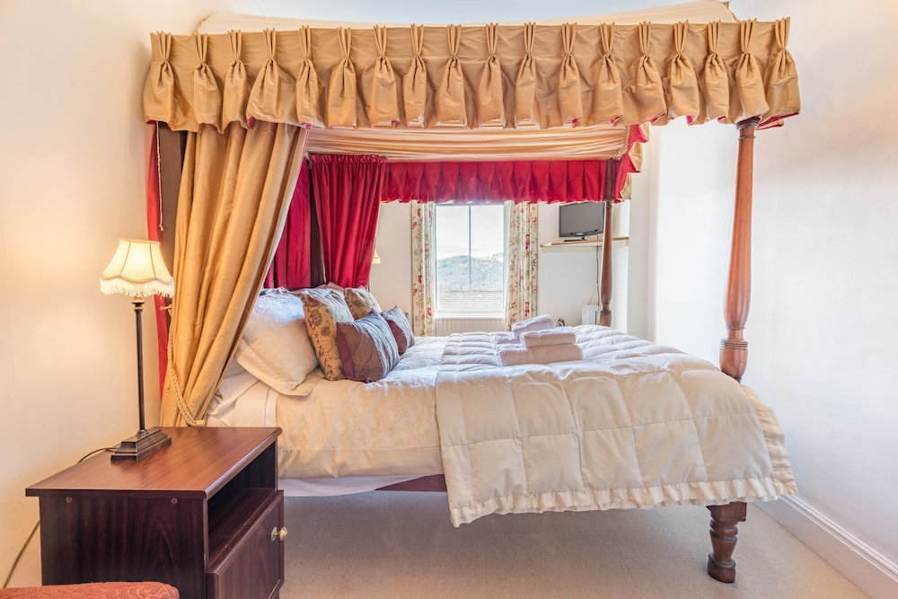 Blenheim Lodge