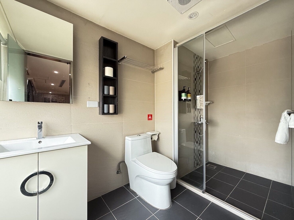 ElEnce Hotel
