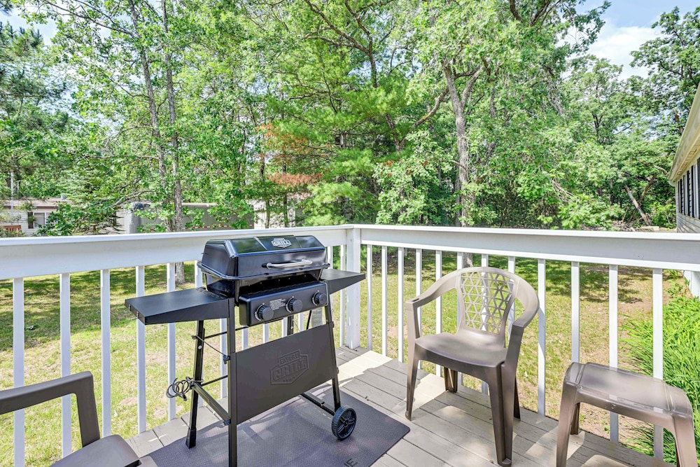 < 5 Mi to 5 Golf Courses: Home in Lake Arrowhead