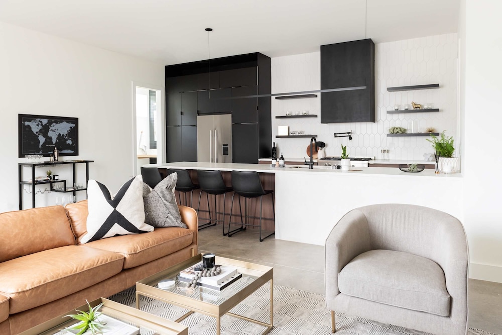 NEW 24 Guests 2 Rooftop Decks Near Downtown