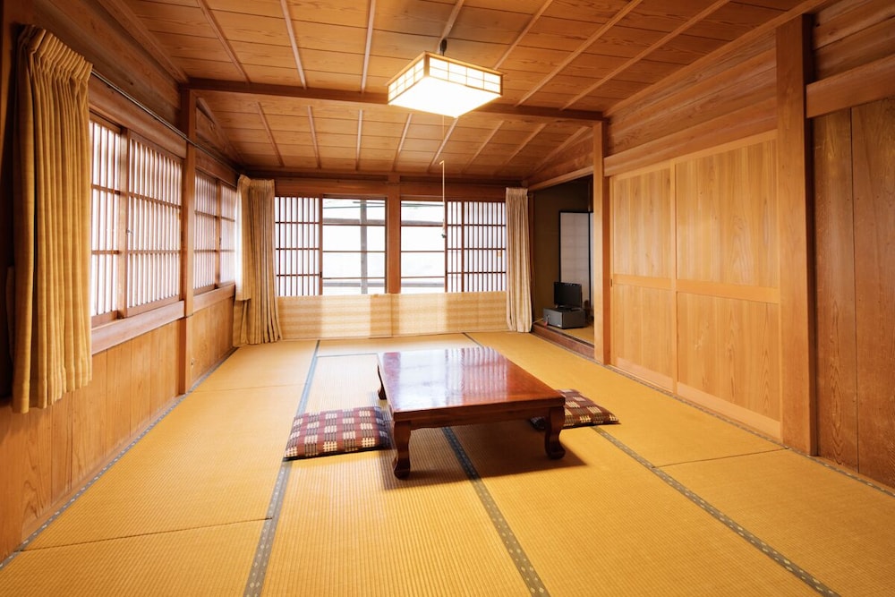 Shirakawago Gassho-house YOKICHI view 2