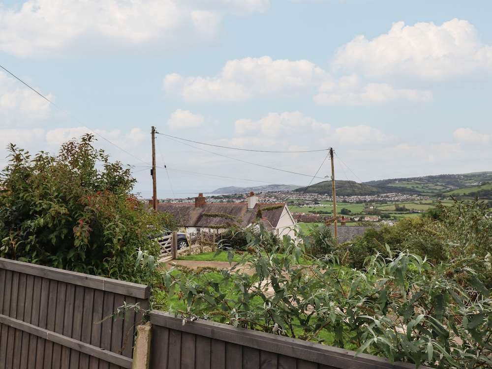 Bryn Cae