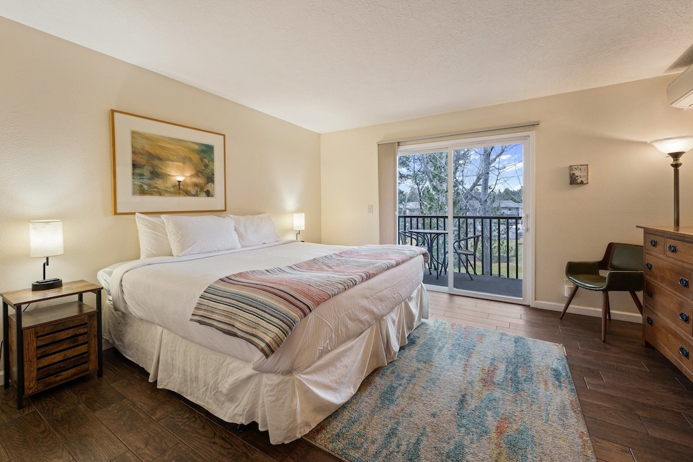 1565 Nw Wall St 144/145 1 Bedroom Condo