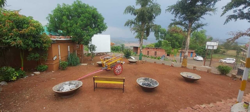 Murlee Pure Veg Resort