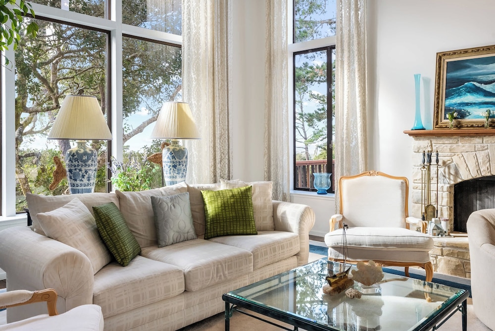 Heavenly Carmel Stay for 10!