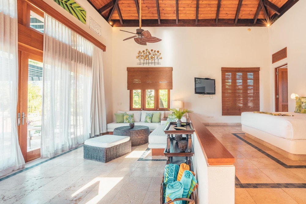 Bungallow 2 People Private Pool and Garden view 2