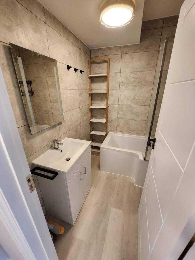 Beautiful 2-bed Apartment in London - Sleeps 6!