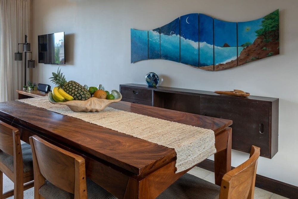 Beautiful Mediterranean-Style Penthouse with an Oceanview Balcony