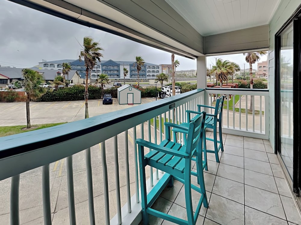 Sweet Gulf Views by Ryson Vacation Rentals