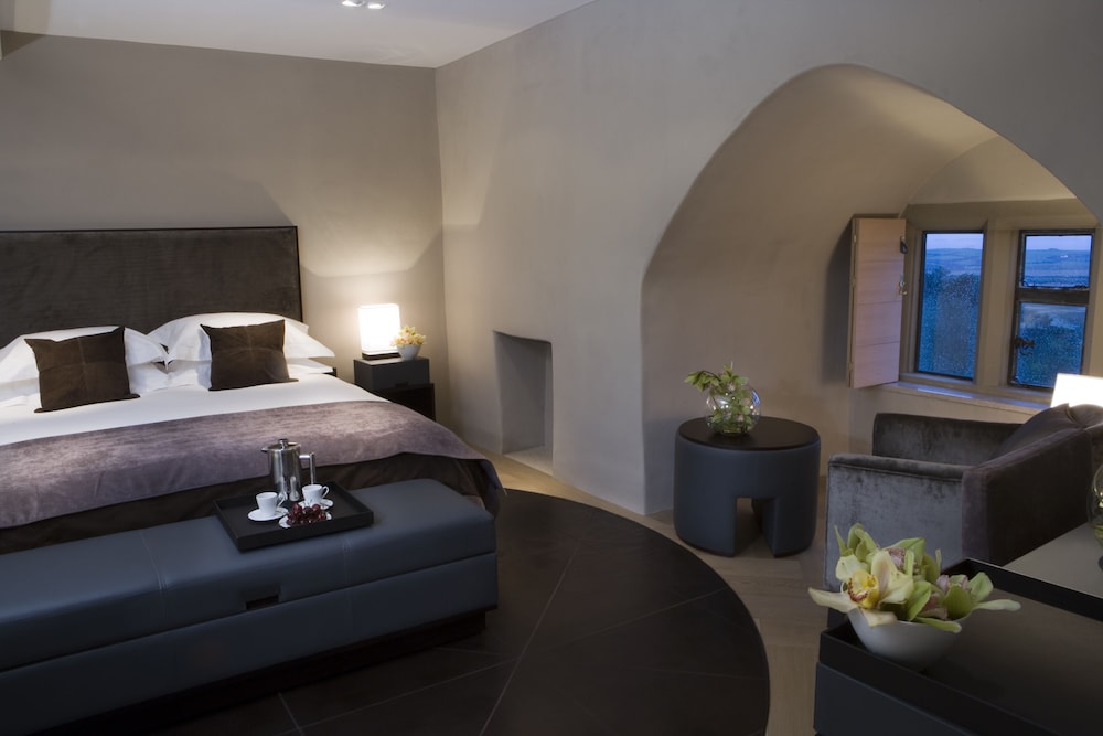 Roch Castle Hotel