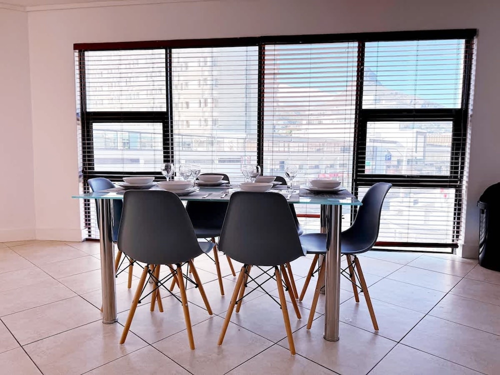 Spacious 1 Bedroom Apartment Atlantica Seapoint