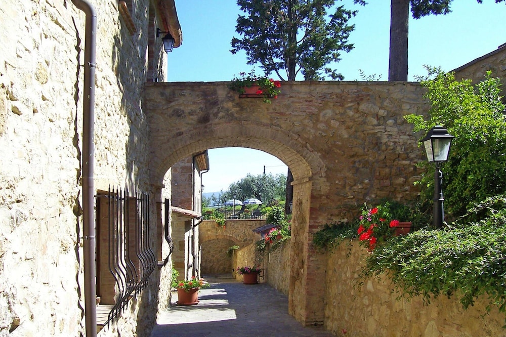 Apartment in Volterra With Panoramic Views