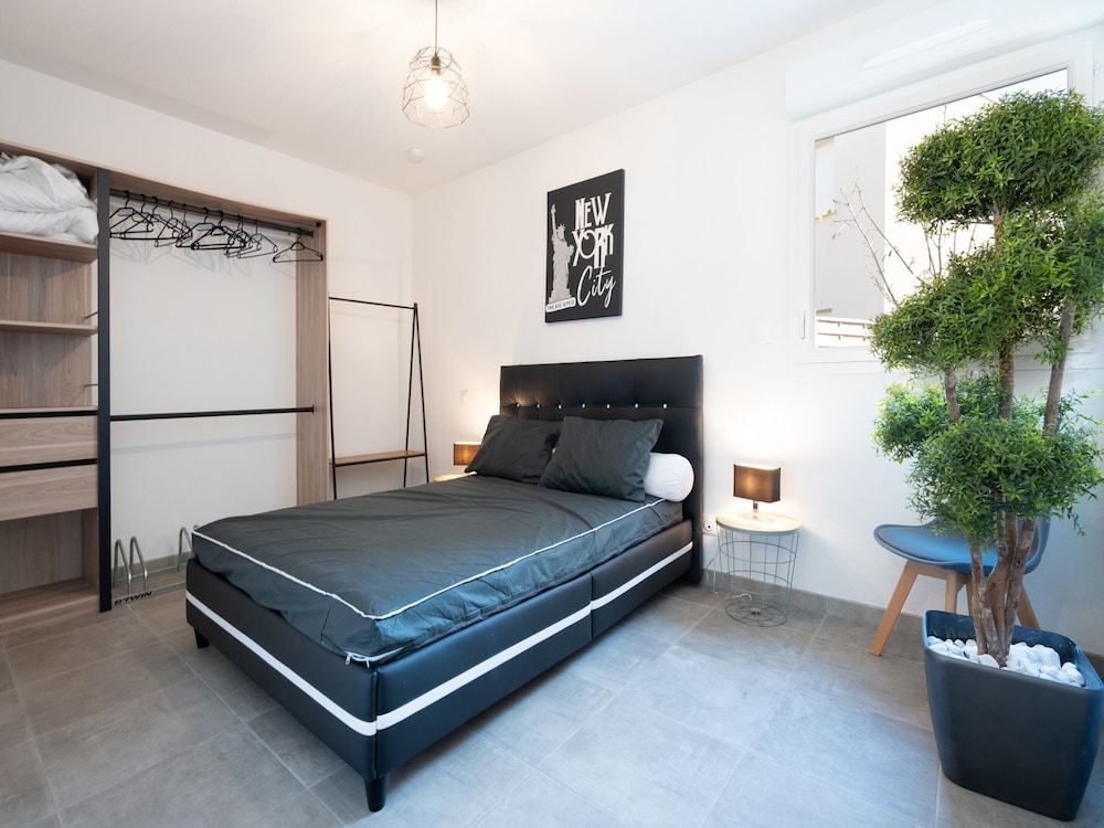 Serenity in Serignan Villa