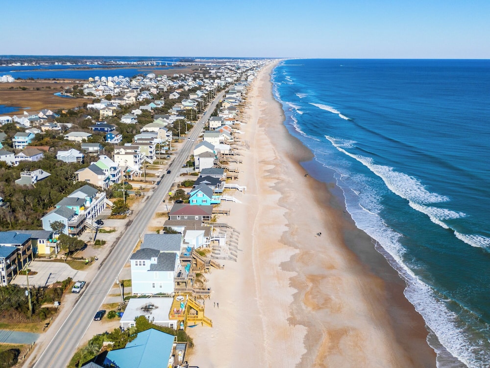 Vintage Vacation by Topsail Realty